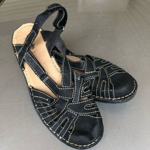 Clark’s Bendables Closed Toe Sandals